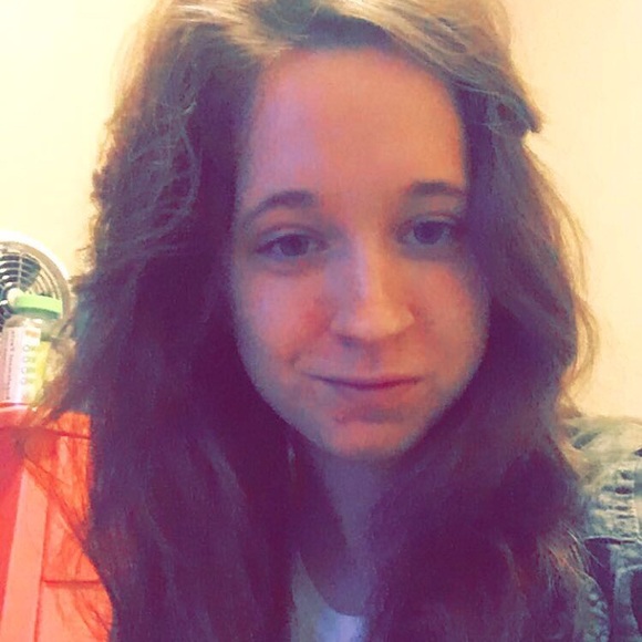 Meet your Posher, Shaylah - Picture 1 of 3